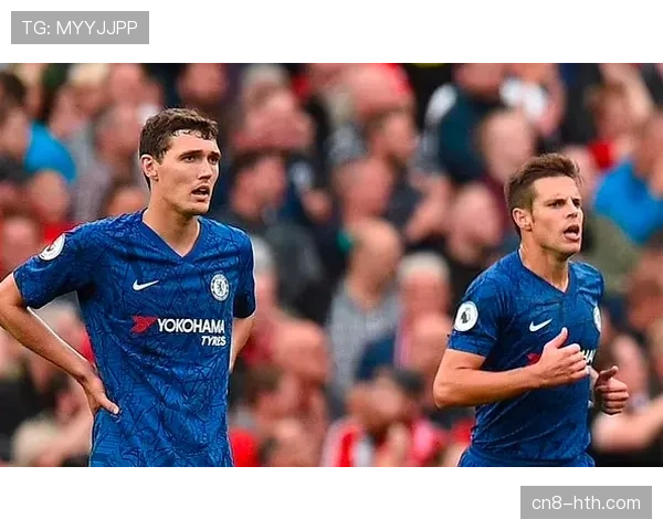 转会动态：西汉姆联有意今夏免签合同即将到期的切尔西后卫查洛巴